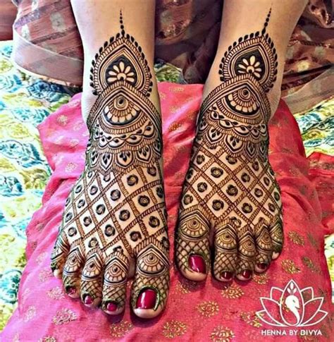 30 Mind Blowing Leg And Foot Mehndi Designs For Brides! | Legs mehndi ...