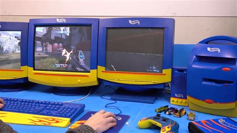 Guy turns novelty Hot Wheels computer into high-tech gaming PC