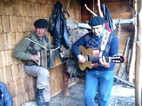 Chilean Folk Music - YouTube