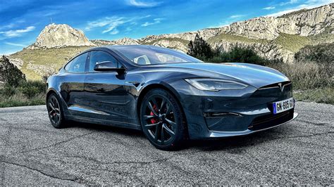 Tesla Model S Plaid Track Package review: many upgrades for Chiron ...