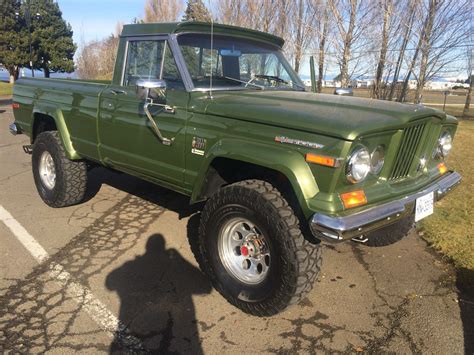 Restored 1970 Jeep J2000 Pickup vintage truck for sale