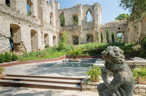 Wedding Venue with Ancient Ruins such as Chateau Grimaldi