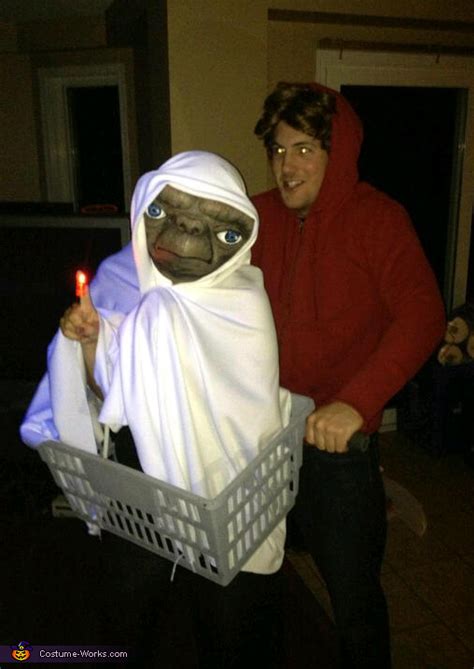 E.T. and Elliot Couples Halloween Costume