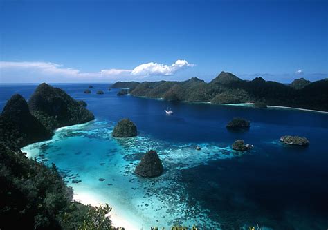 Raja Ampat - West Papua ~ Indonesian_Beautiful