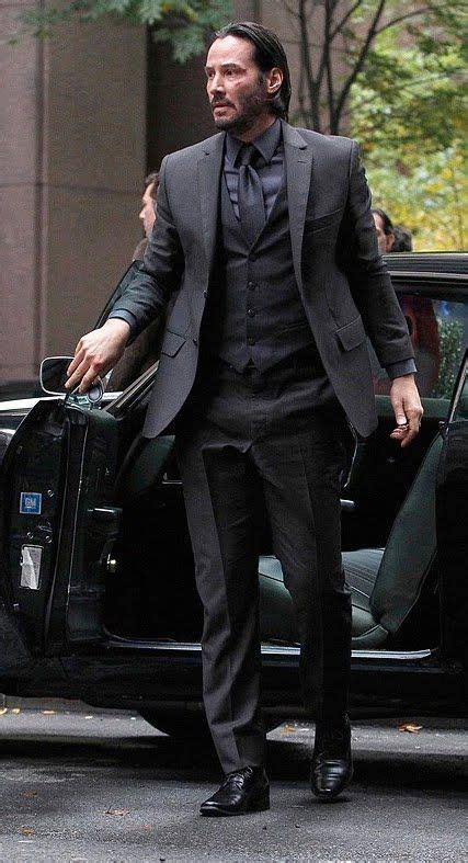 Keanu Reeves as John Wick in John Wick (2014). Black Three Piece Suit ...