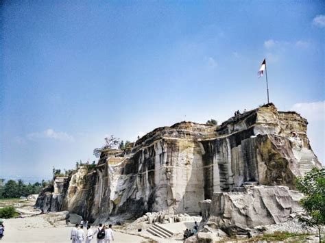 Tebing Breksi, Wisata Unik yang Ada di Dekat Prambanan