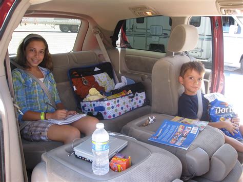 Why Rent a Minivan for Your Next Family Vacation in Hawaii?