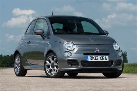 Fiat 500 Sport review | Carbuyer