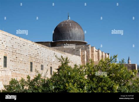 al-Aqsa Mosque on Temple Mount Stock Photo - Alamy