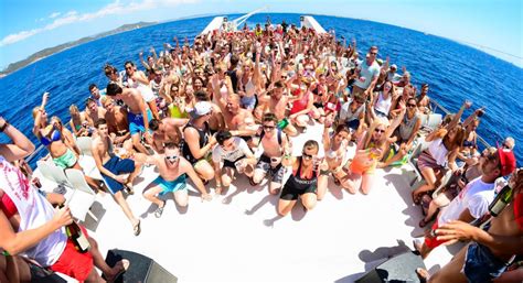 Book Your Official 2024 Boat Party Tickets & Booze Cruises