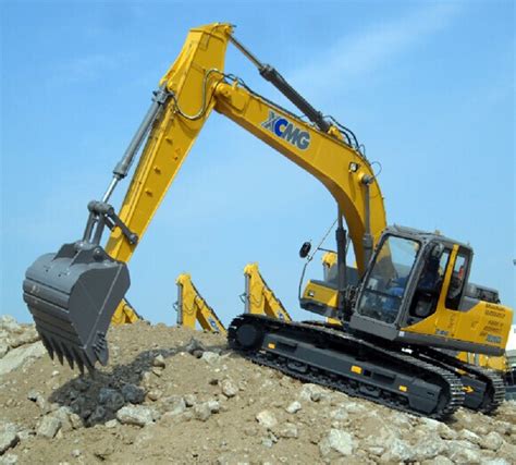 10 XCMG XE210CU Excavators Exported to Houston, the Petroleum and ...