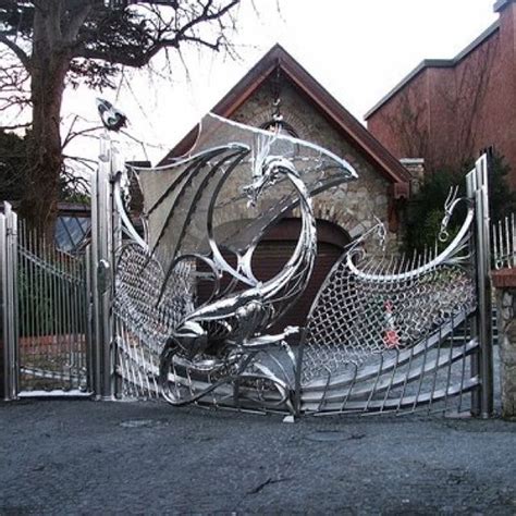 Dragon gate | Gate design, Entry gates, Dragon decor