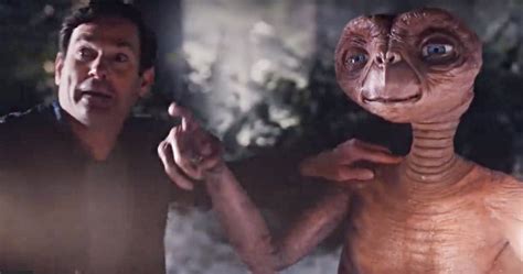 E.T. and Elliot Return in A Holiday Reunion Short - Geekfeud