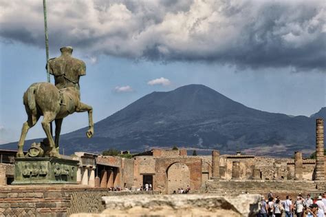 Pompeii Day Trip from Rome with Mount Vesuvius or Amalfi Coast option