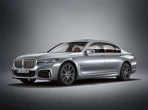 BMW M760Li xDrive LCI to offer twelve Individual Colors