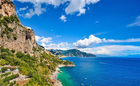 Best beaches on the Amalfi Coast (how and when to go) - Travelling Dany