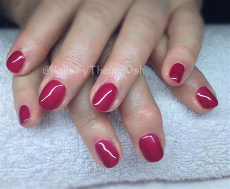 Red and burgundy colorchangin gelpolish manicure / @nailsbythelmaosk FB ...