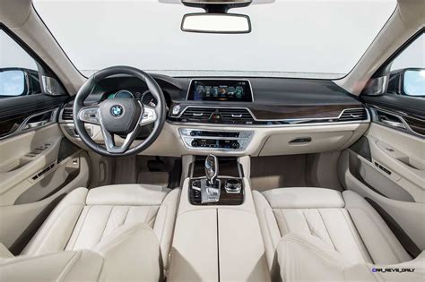 2016 BMW 750Li Interior 25