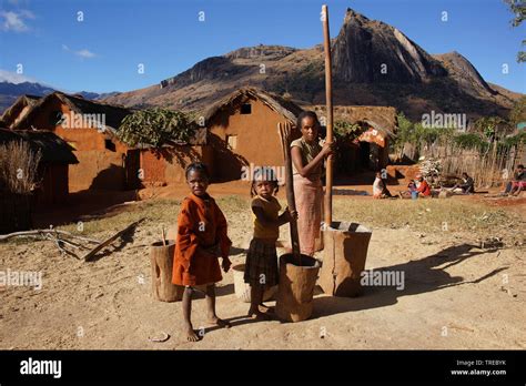 African village life hi-res stock photography and images - Alamy