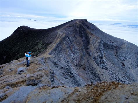 Mount Sinabung | Gunung Bagging