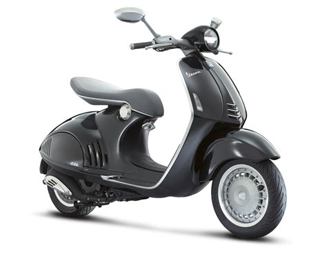 gallery.lkautomart: 2013 Piaggio Vespa 946 Automatic Scooter.