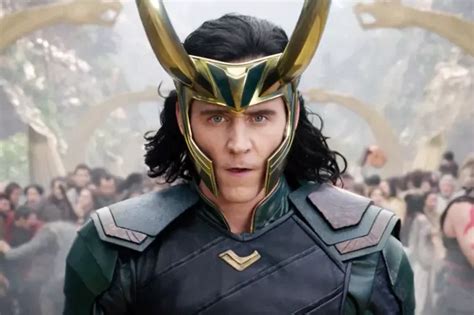 Loki de Tom Hiddleston puede haberse inspirado en Eren Jaeger de Attack ...