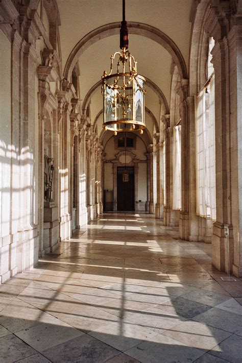 Hallway, Palacio Real, Madrid - Category:Interior of the Royal Palace ...