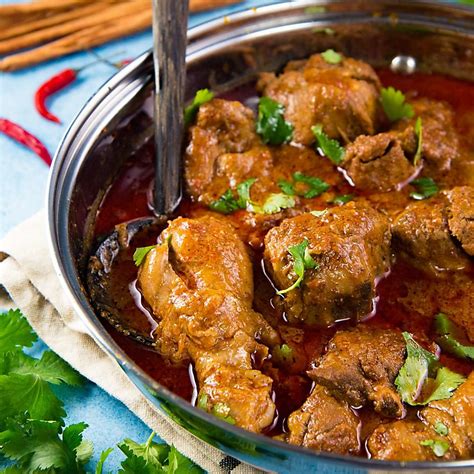 Easy Maharashtrian Chicken Curry Recipe | FoodieWish