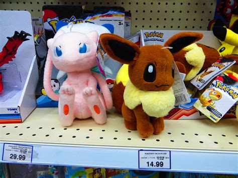 New Mew and Eevee plushes! by ryanthescooterguy on DeviantArt