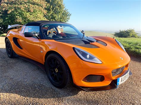 Lotus Elise Cup 250 - What Is It Like To Drive? - 2020 Review