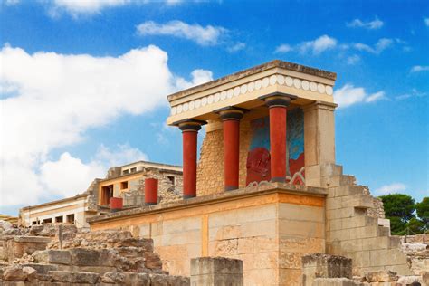 Knossos Palace and Heraklion Tour - Tourist Journey