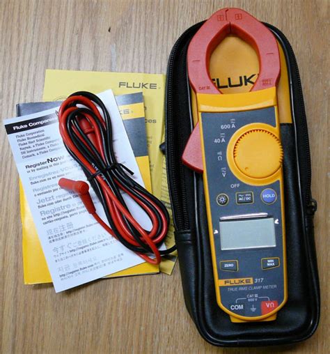 Multimeter_Fluke - Analog Technologies, Inc.