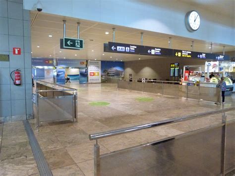 Alicante Airport Transfers Location of Check-in Desks for Shuttle Transfers