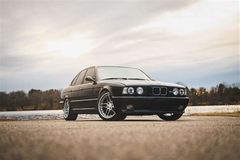 The BMW E34 M5 shoot | Machines With Souls