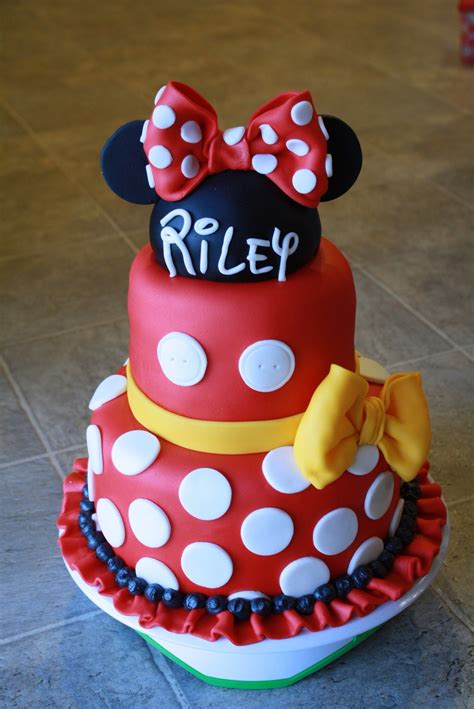 Minnie & Mickey Mouse Cake - CakeCentral.com