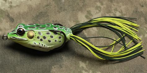 TOPWATER BASS FISHING with FROG LURES - New To Me - Practical Fishing