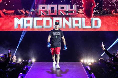 With Rory MacDonald’s arrival, Bellator’s welterweight scene a hot one ...