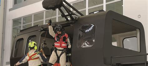 Virtual training for efficient helicopter rescue operations | Leonardo