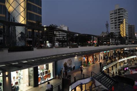 Fashion Mall Larcomar - Lima