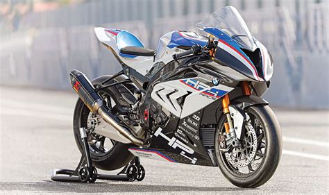 BEST SUPERBIKE: BMW HP4 Race | Cycle World