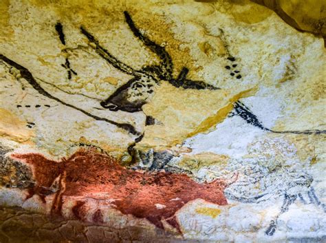 WHY THE NEW STONE AGE CAVE PAINTINGS IN FRANCE ARE A MUST-SEE - Travel ...