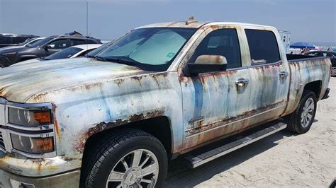 New Chevy Silverado Gets Rusty Wrap - autoevolution