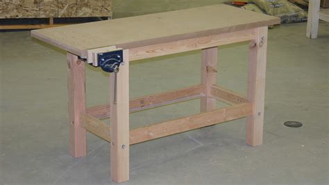 Still Don't Have a Woodworking Workbench? This Plan is Easy.