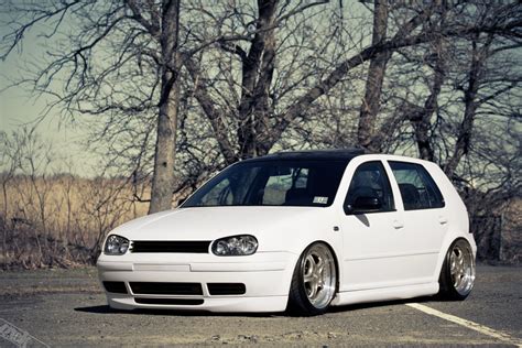 White VW Mk4 with black roof | VW Golf Tuning