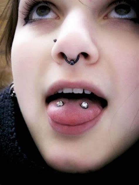 What is a Frog Eyes Piercing | Beauty Logic Blog