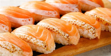 What Is Salmon Belly Sushi? - Recipes.net