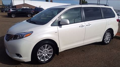 2017 Toyota Sienna XLE AWD in Blizzard Pearl White Review and test ...