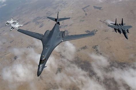 Only a Handful of the Air Force's B-1 Bombers Are Ready to Deploy ...