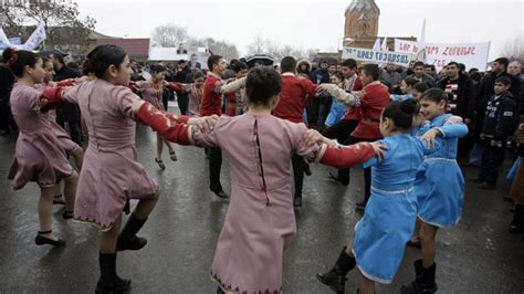 Syrian refugees in Armenia: A warm welcome | Europe | Al Jazeera