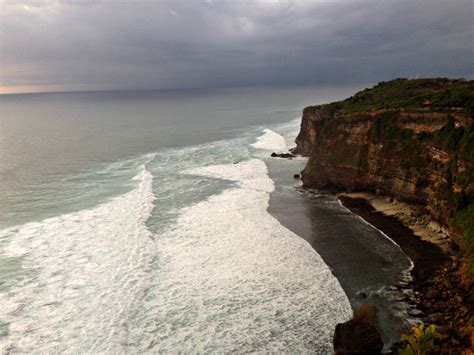 Uluwatu after sunset - whynotwithkids.com